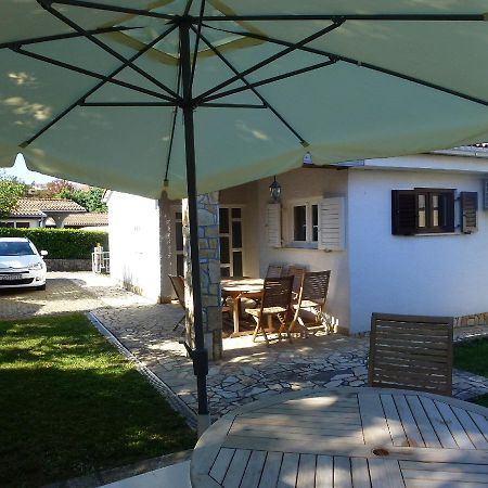 Apartments Mladen Njivice Exterior foto
